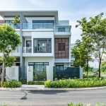 bán gấp biệt thự song lập Phố Đông Village compound đường 20m, sổ hồng riêng.độc quyền bởi Newhouse Real Estate.