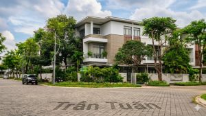 Biệt thự Phố Đông Village compound 9,5 x 20m, view công viên. bởi Phố Đông Villas (phodongvillas.com).